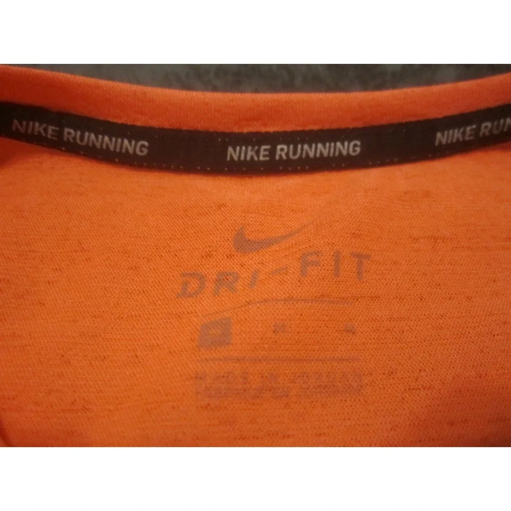 Nike Shirt Mens Medium Orange Running Short Sleeve Dri-Fit‎ Crew Neck Athletic